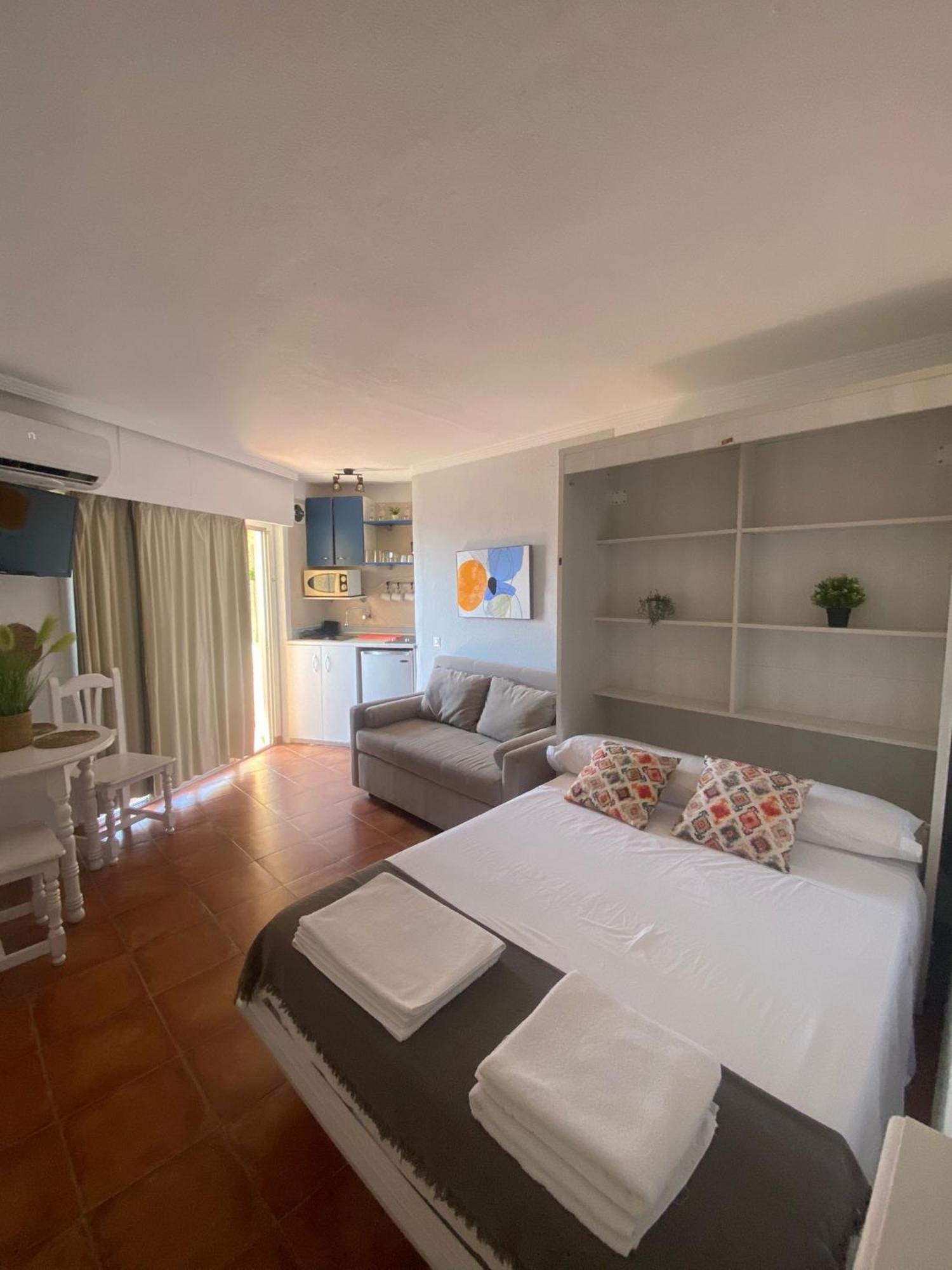 Apartamentos Benalmadena Toni Экстерьер фото